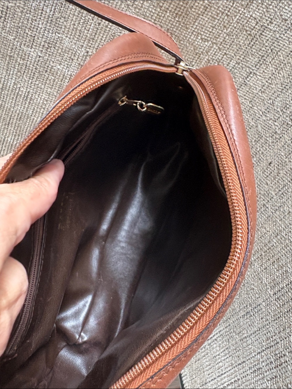 Collector’s Bally VTG Monogram Crossbody Bag Canvas Leather Brown Swiss Luxury - Picture 16 of 17